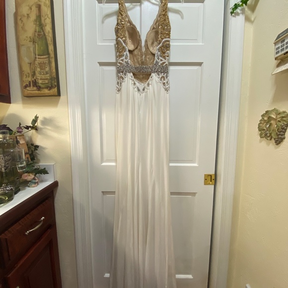 SHERRI HILL COUTURE SZ 4 WHITE GOLD JERSEY GOWN BEADED DRESS